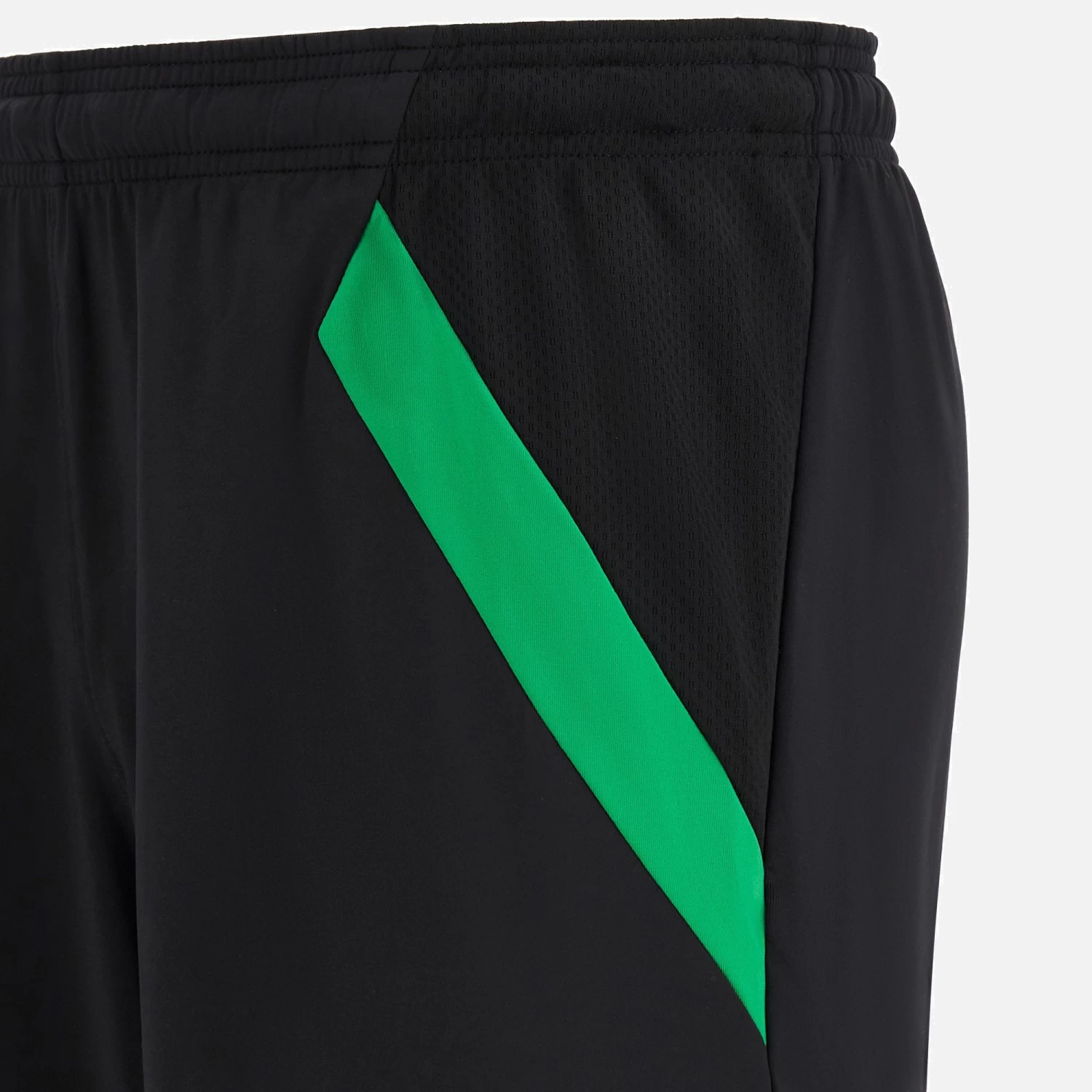 Hannover 96 2022/23 Adults' Training Bermudas 4 Hannover 96 2022/23 Adults' Training Bermudas - Image 4